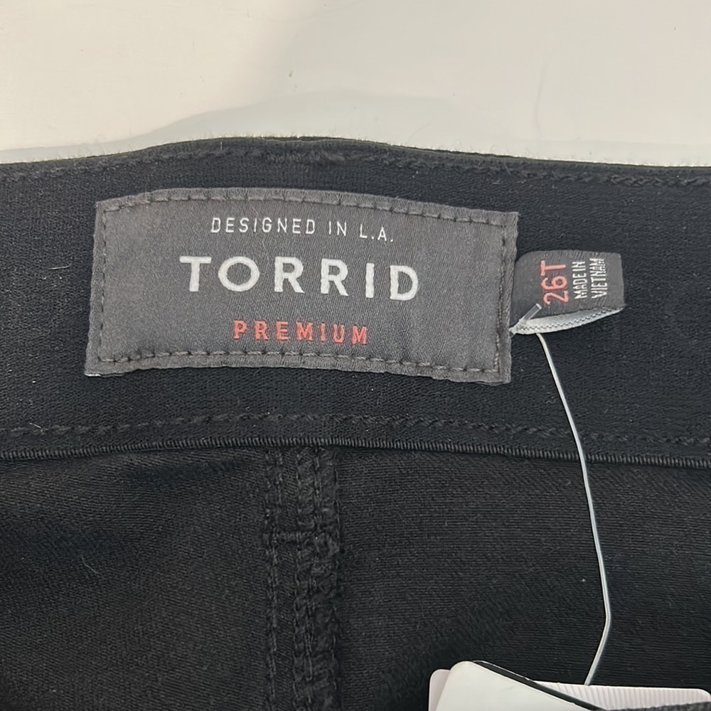 Torrid NWT Bombshell Skinny Lycra First at Fit Black Distressed Women's 26T - Picture 5 of 15